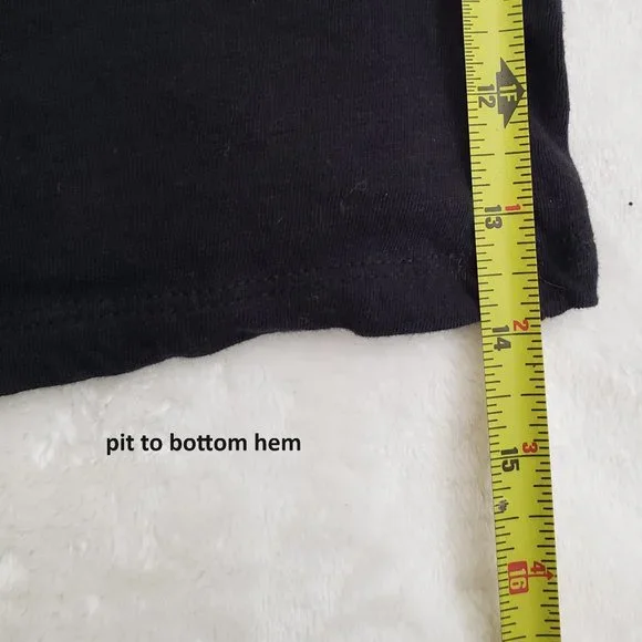 3/$20 EUC Old Navy Black Everywear Floral Bloom Wild T-Shirt XS - Picture 6 of 7